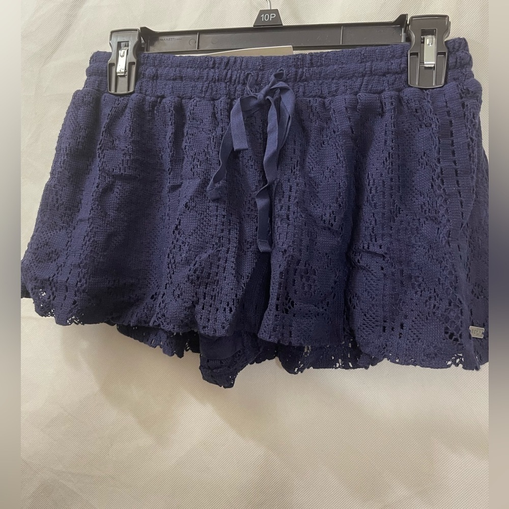 “Roxy” brand women trendy blue shorts with a lace style